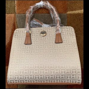 Ladies Tommy Hilfiger bag